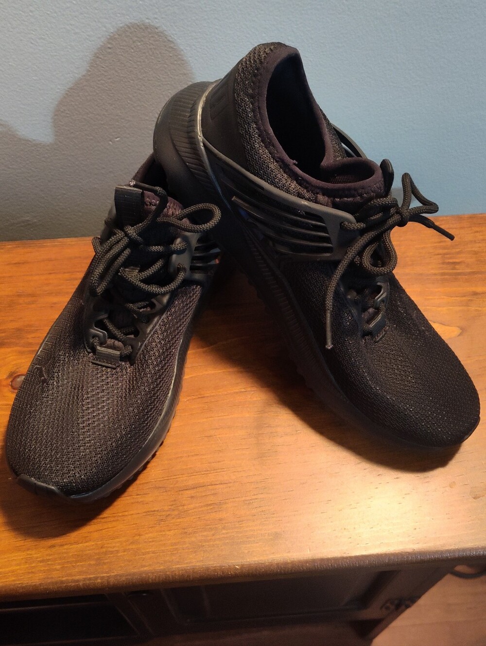 Puma Men's Black Knit Athletic Sneakers
